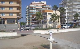 Apartamento luminoso frente a la playa. Av. Papa Luna